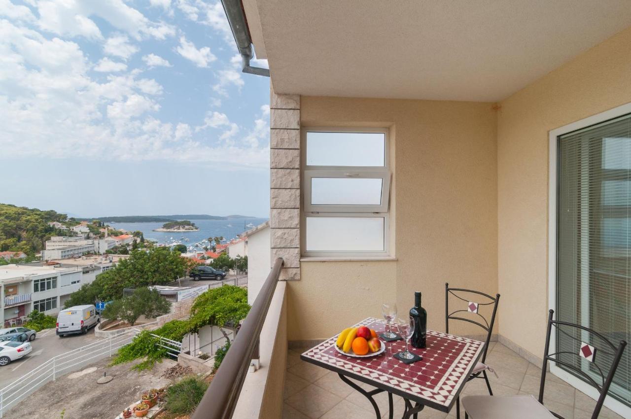 Apartments Molo Mare Hvar Town Extérieur photo